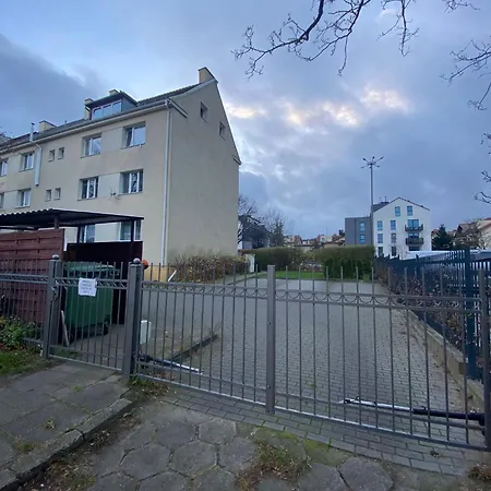 Kameralne Cale Mieszkanie 31m2 Z Prywatnym Darmowym Parkingiem *