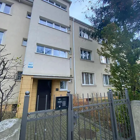 Kameralne Cale Mieszkanie 31m2 Z Prywatnym Darmowym Parkingiem *